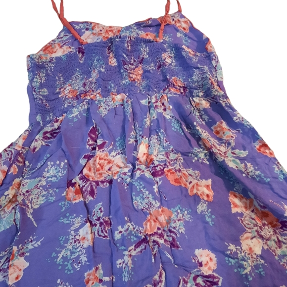 Bundle of 3 dresses - Picture 5 of 9